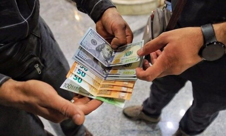 کیهان، پشت پرده افزایش عجیب دلار را اعلام کرد/ دولت به دنبال تامین کسری بودجه است؟