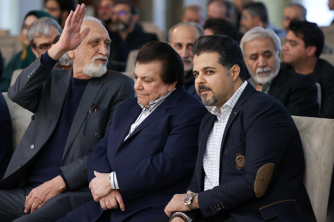 عکس مشترک ابراهیم رئیسی و عباس قادری در حاشیه یک مراسم
