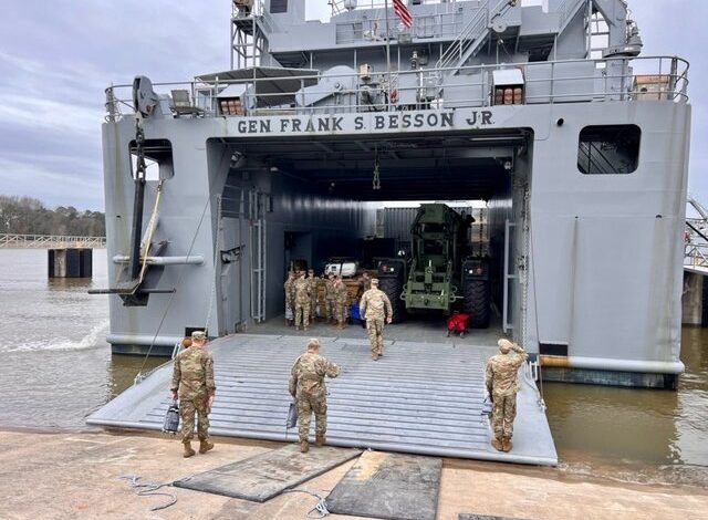 کشتی آمریکایی حامل قطعاتی برای احداث اسکله موقت در غزه در راه است