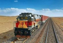 لکوموتیو قطار ترانزیتی افغانستان - ترکیه توقیف شد / کنسرسیوم توسعه ریلی: کارکنان راه آهن در اقدامی عجیب لکوموتیو را از قطار جدا کرده و آن را با خود بردند