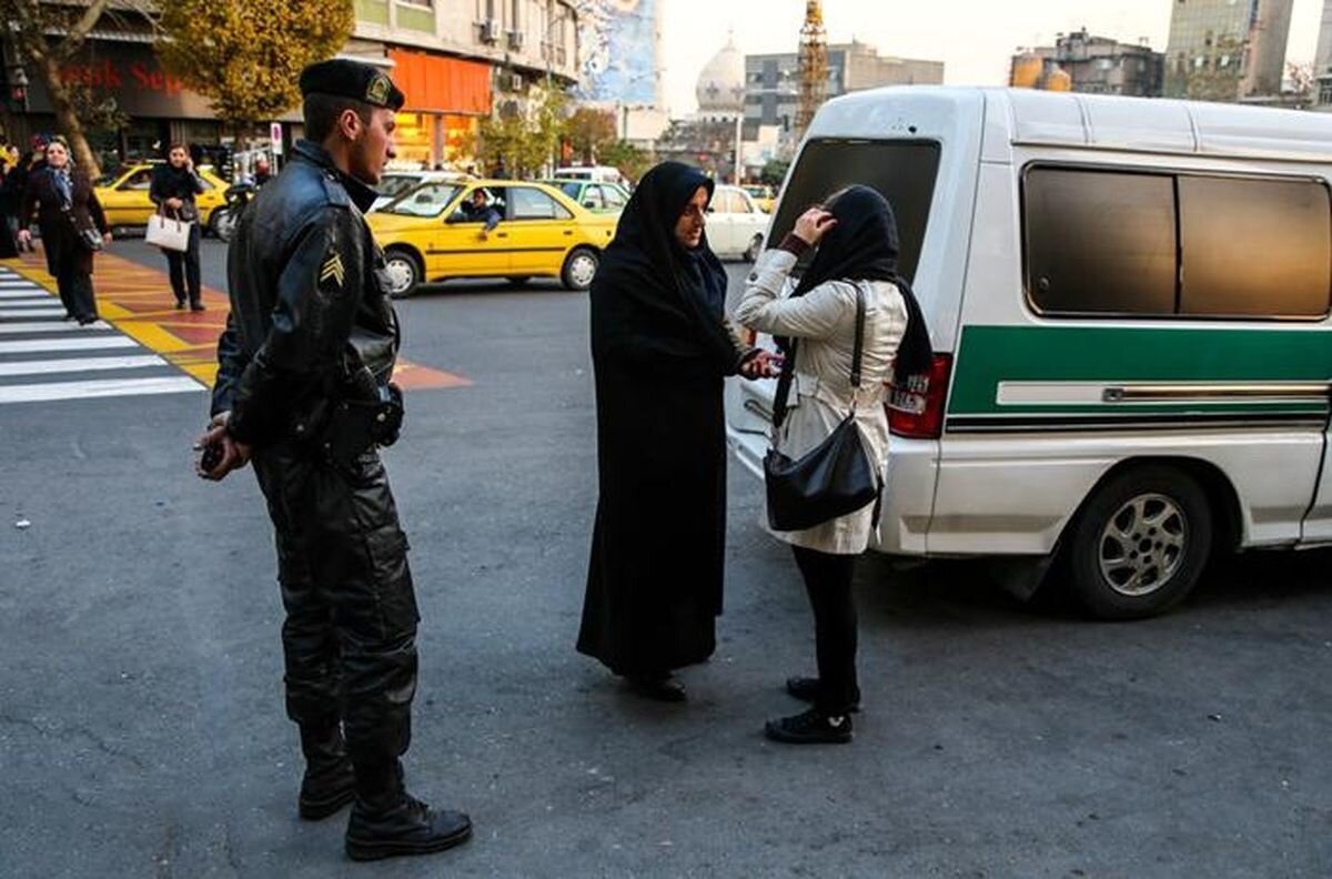 لرزه های بازگشت گشت ارشاد به خیابان ها /راهی جز خون دل خوردن نمانده /این روش مأموران، خلاف شرع و عقل است