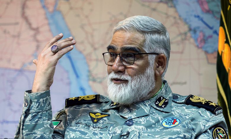 طعنه سنگین فرمانده ارشد ارتش به ماجرای ریزپرنده های اسرائیلی در اصفهان