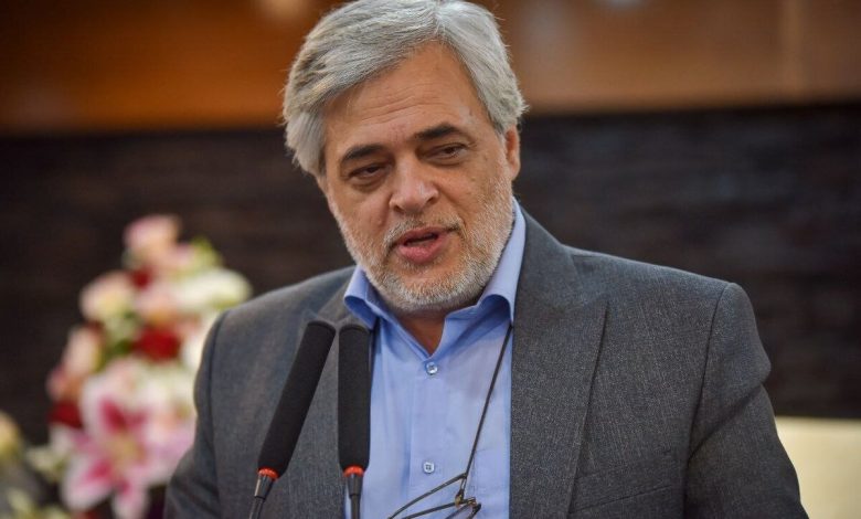 محمد مهاجری: آقای وزیر کشور برای رهبری هزینه نتراشید