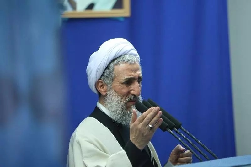 صدیقی، امام جمعه موقت تهران: هر کسی تقوا داشته باشد، خدا او را از رزق‌های مادی سرشار می‌کند / عبادت‌ها سه قسمت‌اند؛ عبادت‌های مالی، بدنی و فکری