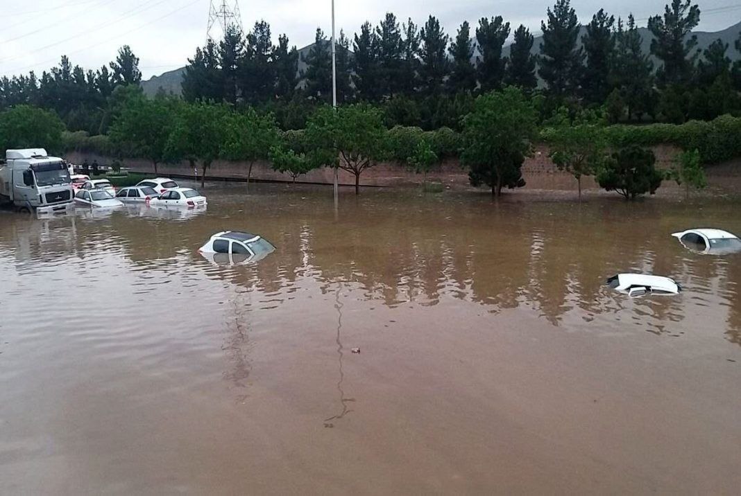 وزیر کشور: ساکنان مناطق پرخطر برای جلوگیری از تلفات سیل تخلیه شود