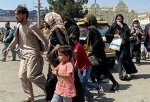 روزنامه اطلاعات: اینکه یک مسئول آمار مهاجران افغان را ۵ دیگری ۶ و سومی ۷ یا ۸ میلیون نفر اعلام کند فاجعه است