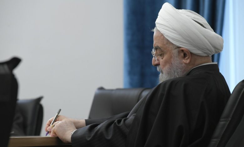 رؤسای‌جمهور آینده با این کیفرخواست دیگر آزادی سیاسی ندارند نامه حسن روحانی درباره دلایل ردصلاحیتش: نامه شورای نگهبان کیفرخواستی علیه نهاد ریاست‌جمهوری بود /در برابر این ظلم سکوت نخواهم کرد