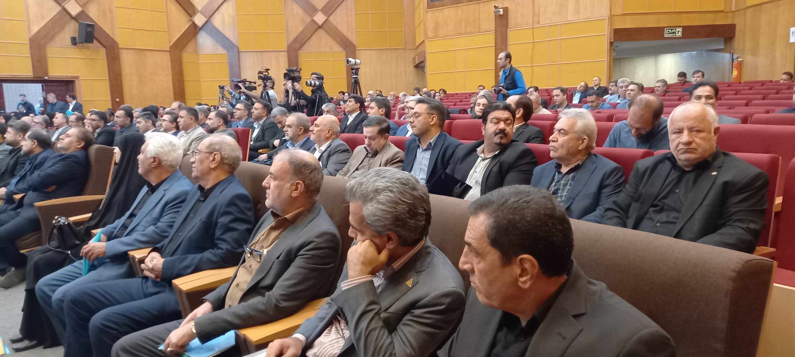 جزئیات هشتمین همایش ملی کار/ لایحه امنیت شغلی کارگران یادگار رئیس جمهور شهید است/مجلس تایید کند