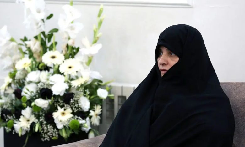 واکنش روزنامه دولت به شایعه نامه‌نگاری جمیله علم‌الهدی با شورای نگهبان برای ردصلاحیت علی لاریجانی