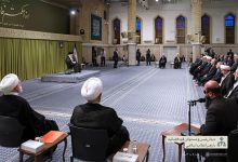 اولین عکس از مهمانان امروز رهبر انقلاب در حسینیه امام خمینی