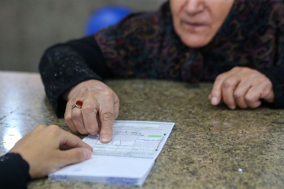 متولدین روز ۱۵ تیرماه سال ۱۳۸۵ و قبل از آن این خبر انتخاباتی را بخوانند /نحوه رای دادن افراد دارای شناسنامه قدیمی