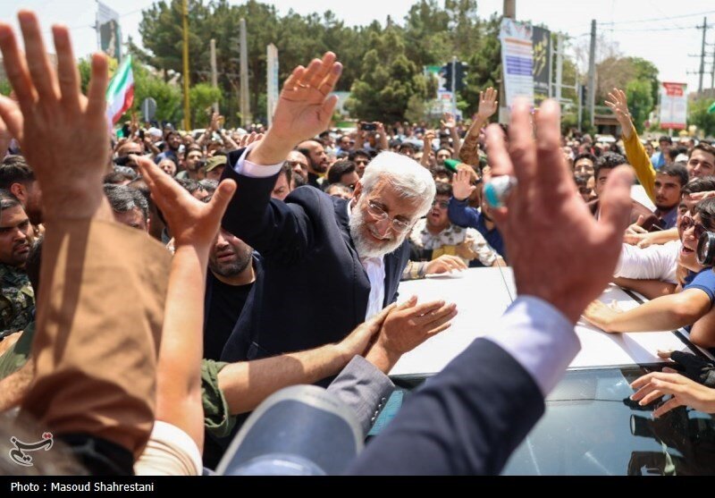 حمله تند روزنامه اصولگرا به جریان سعید جلیلی: مگر نگفتید رای روستاها را دارید؟/ معلوم است عدد نمی دانید/ پزشکیان را به حمایت از همجنس بازان متهم کردید