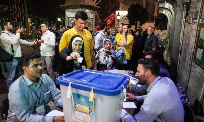 روزنامه جوان: رهبرانقلاب از ۵ سال اول دولت روحانی به خاطر آرامش کشور تشکر کردند /دلیل عدم مشارکت مردم در انتخابات، تحریم اقتصادی است