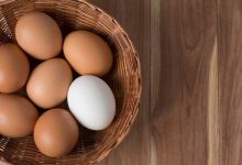ارزش غذایی تخم مرغ قهوه‌ای بیشتر است یا سفید؟