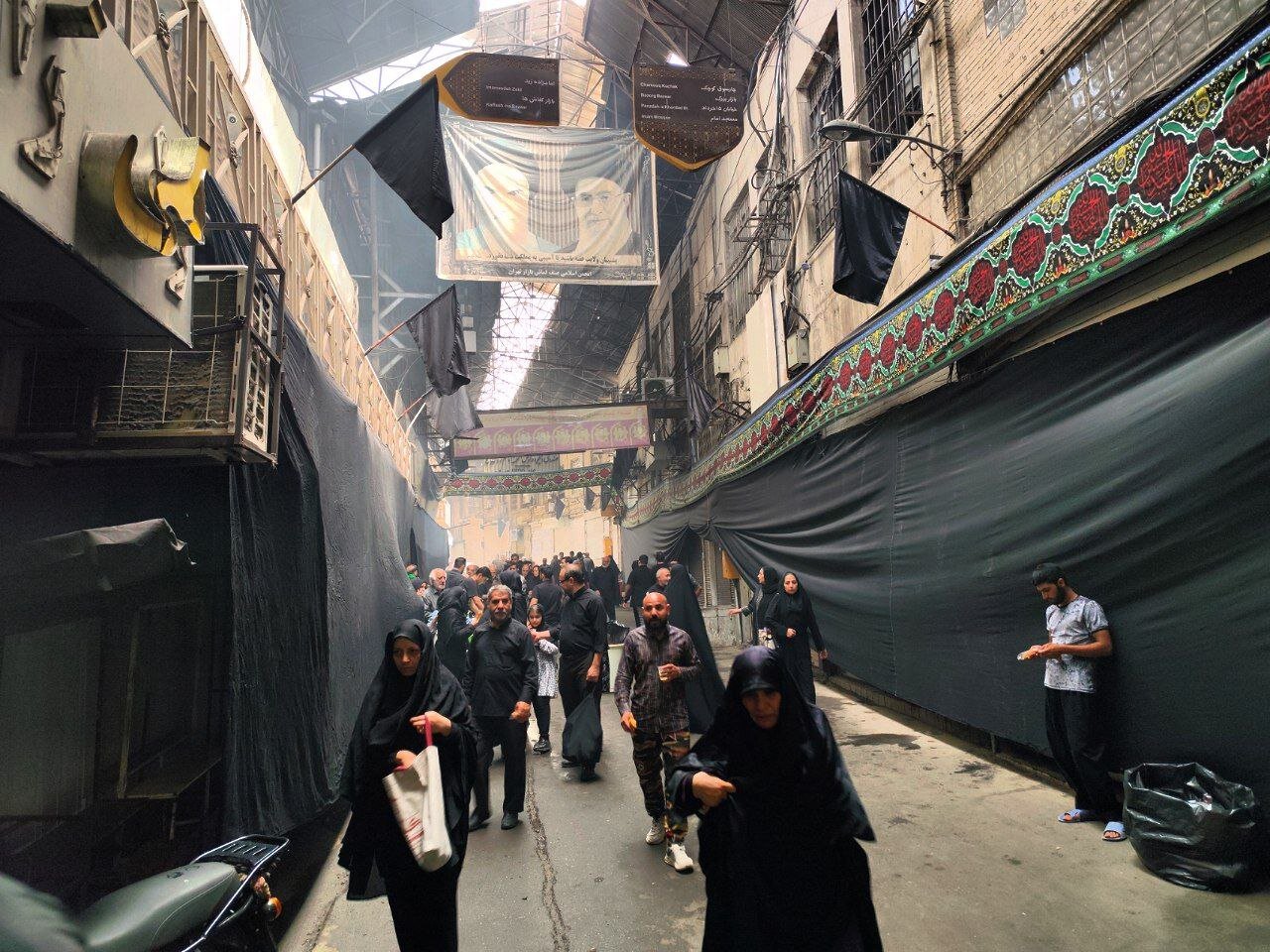 سیاه‌پوش شدن بازار تهران ظهر تاسوعای حسینی/ عکس