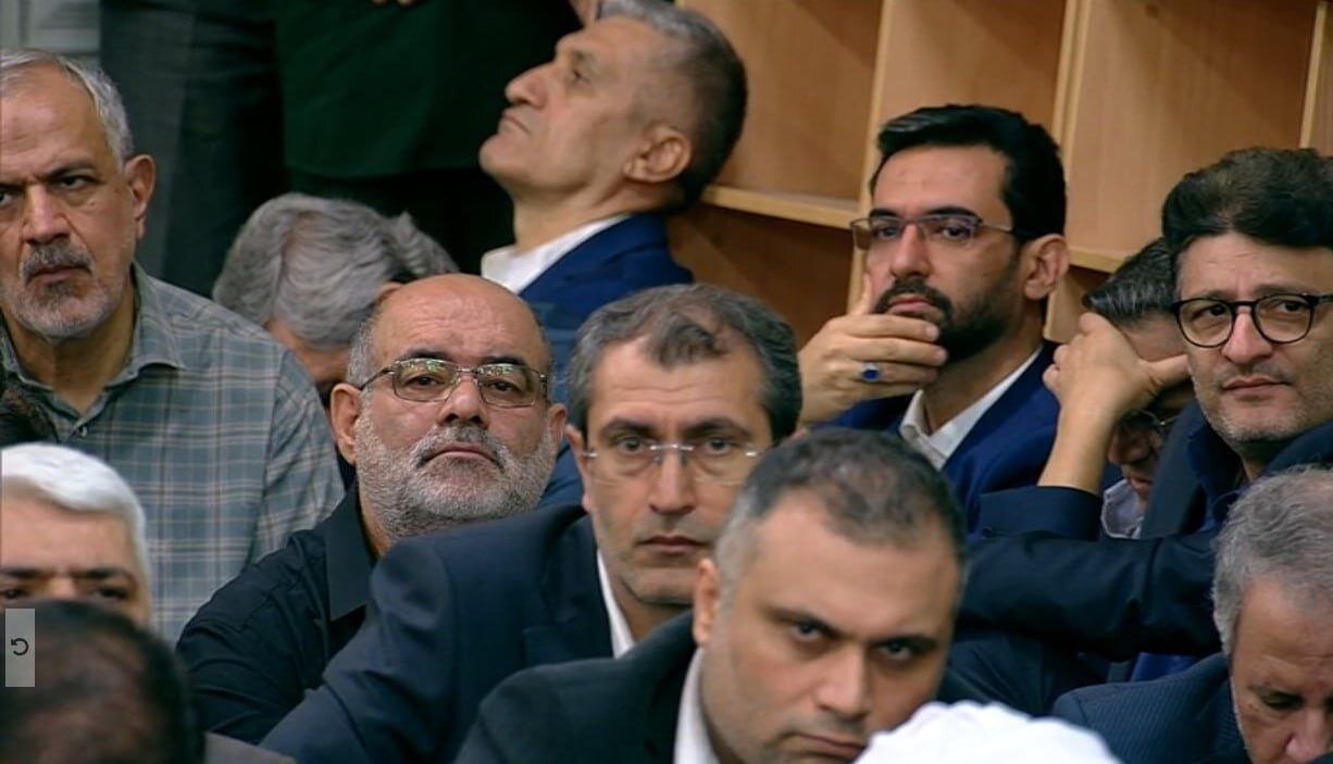 ۲ عکس از ظریف و آذری جهرمی در مراسم تنفیذ حکم ریاست جمهوری پزشکیان
