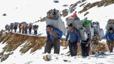 زارعی، نماینده مجلس: کولبر برای نان می‌جنگد؛ قاچاقچی نیست / فردی را برای ستاد مرکزی مبارزه با قاچاق کالا انتخاب کنید که حداقل یک بار مرز را دیده باشد