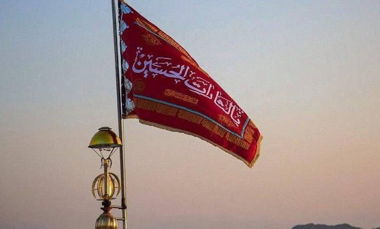بازتاب جهانی اهتزاز پرچم انتقام در مسجد جمکران