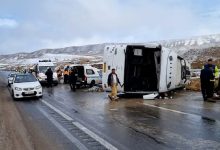 هلال احمر: واژگونی اتوبوس در محور اسلام‌آباد غرب به کرمانشاه، ۲۰ مصدوم بر جای گذاشت