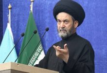 امام جمعه اردبیل: عقلانیت می‌گوید ترامپ برای رسیدن به توافق، باید حسن نیت نشان دهد، ولو در حد محدود تا طرف مقابل وثوق پیدا کند / اگر بخشی از تحریم برداشته شود ایران یقین پیدا خواهد کرد / ایران با چنین مذاکره‌ای قطعاً موافق است / ترامپ گفته حاضرم با رئیس جمهور ایران مذاکره مستقیم کنم، او در دور اول ریاست جمهوری خود چنین اعتقادی نداشت