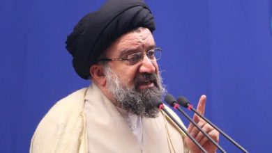 احمد خاتمی، امام جمعه موقت تهران: آنهایی که می‌گویند «زن، زندگی، آزادی»، اسارت زن را می‌خواهند