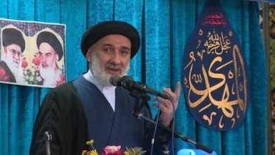 امام جمعه شهرکرد: تحقیر زلنسکی مایه عبرت تمام جهان شد