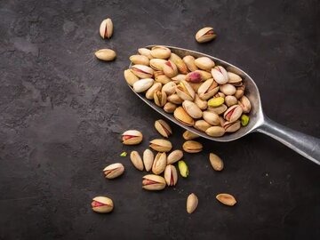 این مغز آجیلی، خواص شگفت انگیزی دارد/ ماجرای پستههای آب خندان و آردی بازاری چیست؟/ چگونه از شدت گرمی پسته بکاهیم؟