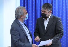 انتقاد روزنامه جمهوری اسلامی به خفیف‌بودن حکم قضایی دو وزیر دولت قبل/ مردم می‌گویند برای جرم‌های خفیف‌تر، شاهد حکم زندان‌های طویل‌المدت هستیم