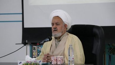 رئیس دفتر عقیدتی سیاسی فرماندهی کل قوا: امیدی به عناصری که بعضاً بوی خیانت از نگرش آن‌ها به مشام می‌رسد، نیست/ باید مراقب زلنسکی‌های داخلی بود/ یکی از عزیزان می‌گفت اگر رهبری معظم نبود، جای آقای زلنسکی یک فارسی‌زبان قرار داشت