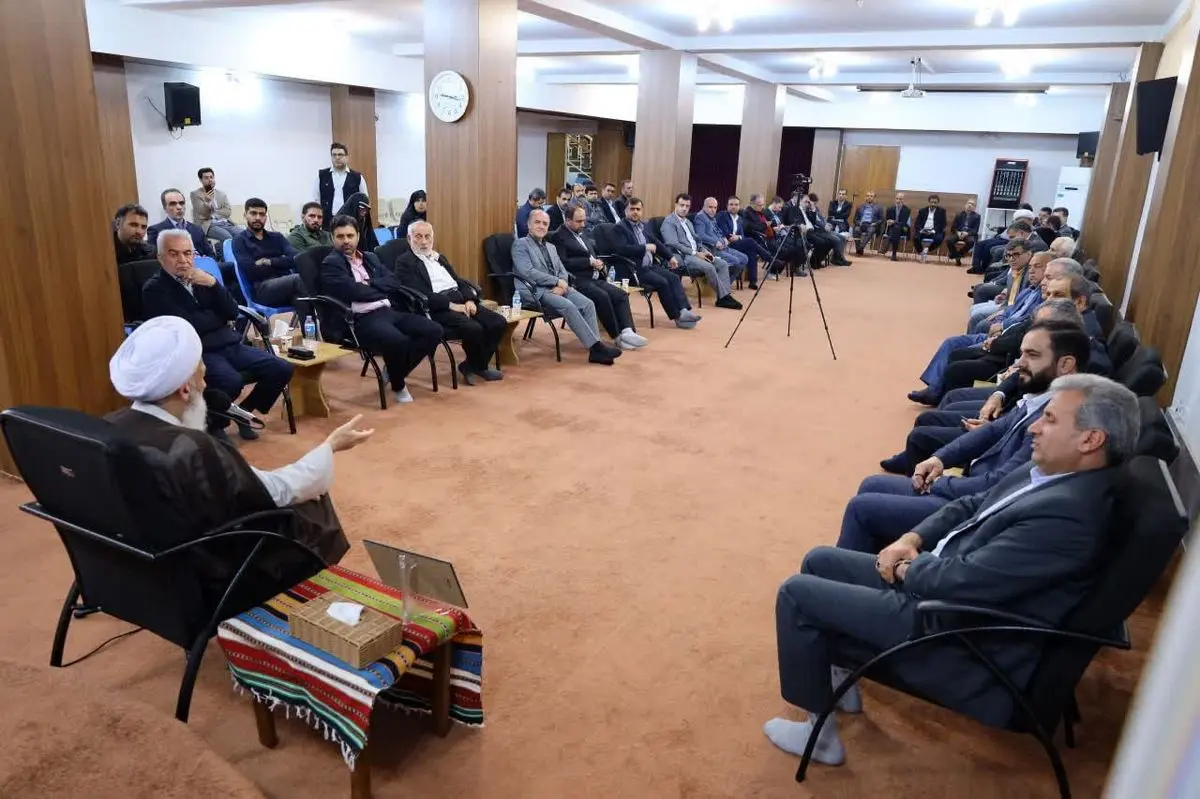 اظهارات دريابيگي در حضور آیتالله محمدی لائینی درباره مطالبات جامعه كارگري و بازنشستگان