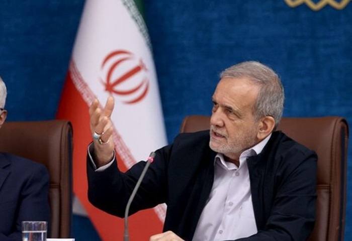 پزشکیان: در مذاکره با آمریکا، در چارچوب مشخصشده، آماده توافق هستیم / ما سر دعوا نداریم، اما زور و قلدری را هم نمیپذیریم