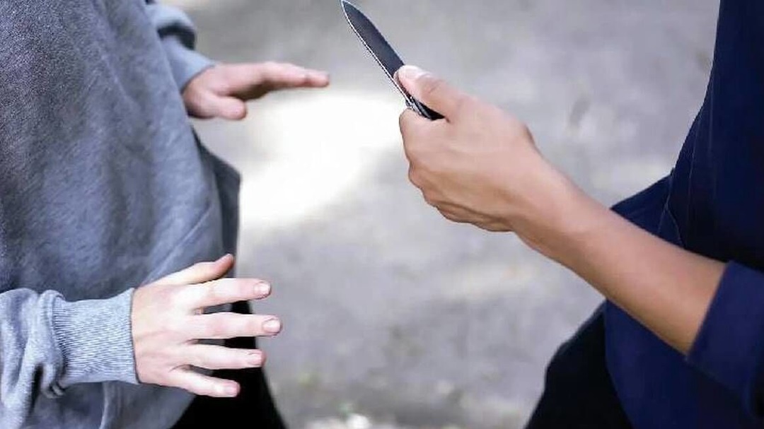 خفتگیری این بار ۵۰ متری خوابگاه دختران شهید بهشتی؛ دوربین دانشجو به سرقت رفت