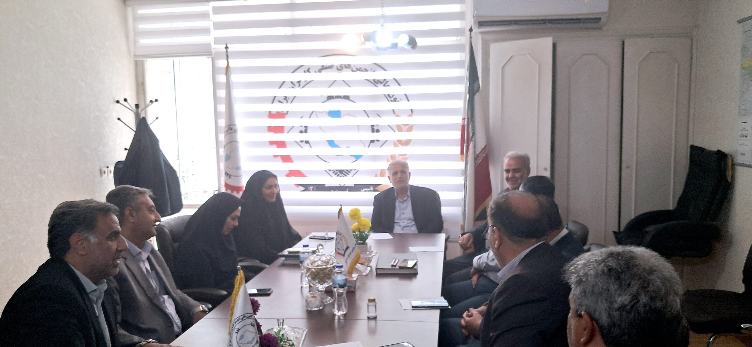 تاکید نمایندگان عالی کارگری بر اصلاح فصل ششم قانون کار/رئیس فراکسیون کارگری مجلس: بدهی دولت به تامین اجتماعی طی ۴ سال تسویه می شود