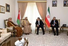 دیدا ر عراقچی با وزیر امور خارجه عمان پیش از آغاز دور پنجم مذاکرات