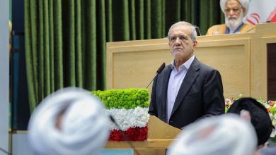 پزشکیان: ملت حق دارند که مستقل از قومیت، جنسیت، باور و اعتقاد، حاکمیت با آن‌ها بر اساس عدالت برخورد کند/ مردم براساس عمل ما قضاوت می‌کنند که راست می‌گوییم یا دروغ/
