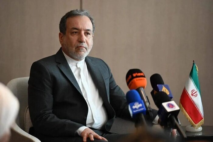 عراقچی در واکنش به اظهارات ترامپ: ایران هیچگونه پیشنهاد مکتوبی از سوی ایالات متحده، نه مستقیم و نه غیرمستقیم، دریافت نکرده است