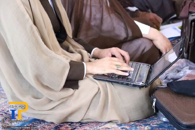 به بهانه یکصدمین سال تأسیس حوزه علمیه قم؛ نقش نهاد خانواده و جامعه در هویتسازی طلبگی