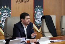 تصویری از دیدار دستیار رهبر انقلاب با خانواده شهید امیرعبداللهیان/ خانواده مخبر هم بودند