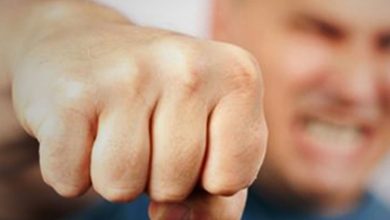 ضرب و شتم یک معلم توسط پدر دانش آموز