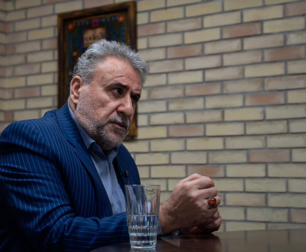 طعنه فلاحت پیشه به ارسال پیامک های حجاب با هشتگ بندرعباس