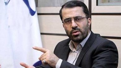 انتقاد سخنگوی هیئت رئیسه مجلس از عدم معرفی وزیر اقتصاد توسط دولت/ سه ماه فرصت بود که وزیر پیشنهادی معرفی شود/ تأخیر در معرفی تبعات منفی دارد