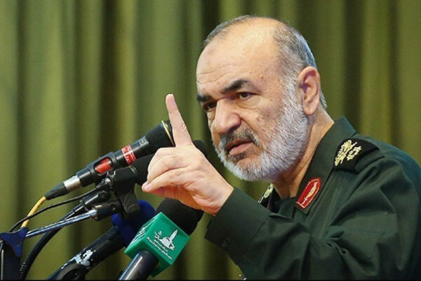 خط و نشان سردار سلامی؛ سپاه برابر دشمنان هیچ گام عقبنشینی ندارد/ دشمنان در باطن و عقیده خود سست هستند/ سپاه چیزی فراتر از جمع پاسداران است