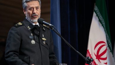 خبر فرمانده بلندپایه ارتش از خودکفایی در تولید ۹۰ درصد تجهیزات نظامی/ دشمنان با توسل به ایجاد تفرقه قومی و مذهبی درصدد جلوگیری از پیشرفت انقلاب بودند