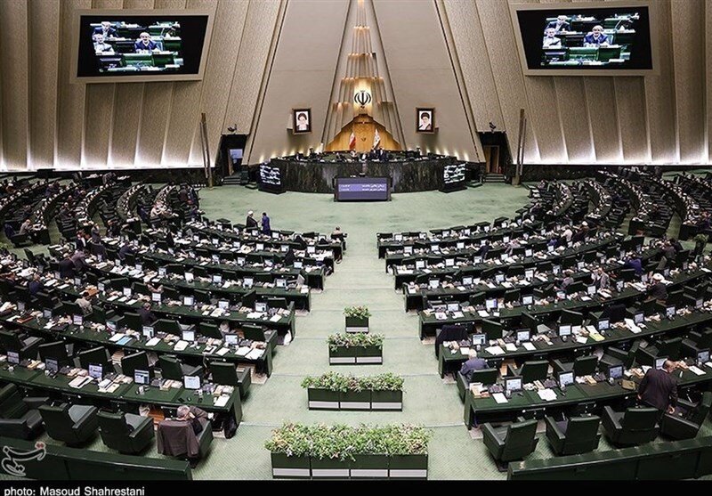 بیانیه جدید نمایندگان مجلس درباره برنامه هستهای/ چشم پوشی از غنی سازی اورانیوم خیانتی بزرگ به منافع ملی و آینده کشور خواهد بود
