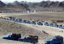 این همه کالا در روز روشن جلوی چشم مسئولان صادر و وارد می شود، اسمش را می گذارید قاچاق؟/ شتر را بالای مناره پنهان می کنید؟