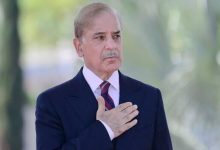 شهباز شریف به همراه فرمانده ارتش پاکستان استانبول را به مقصد تهران ترک کرد