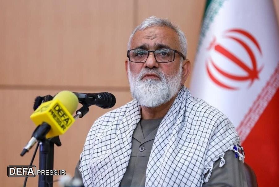 انتقاد از تحلیل سردار نقدی در روزنامه هممیهن: به اسم غربستیزی، به نفع آن سخن میگوید