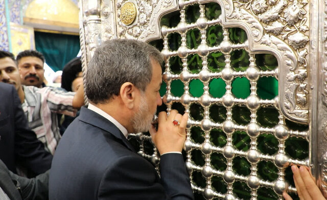 عراقچی به زیارت رفت