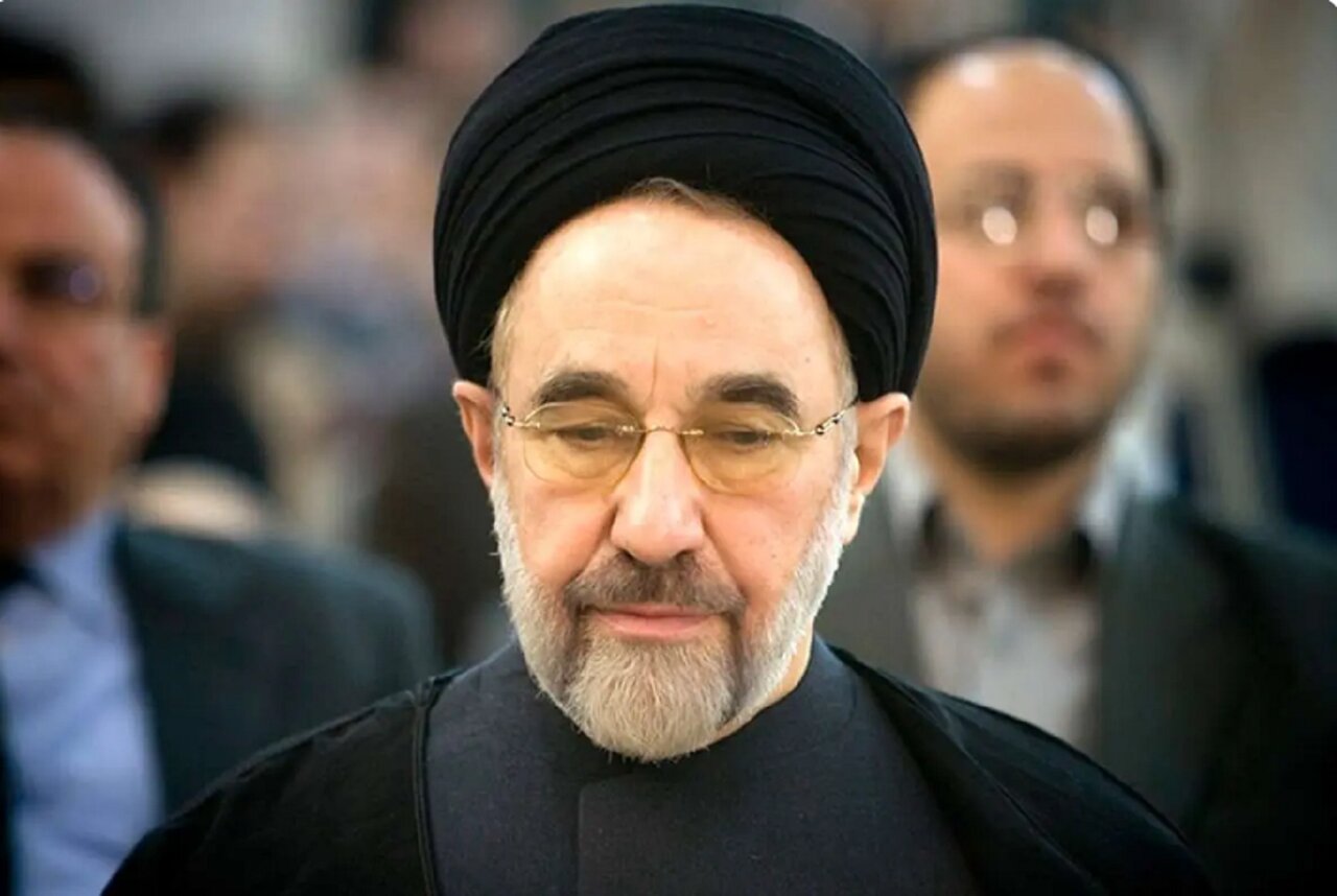 اظهارات سید محمد خاتمی درباره مذاکرات ایران و آمریکا/ درست نیست که صدای بلند در اختیار کسانی باشد که تحریم را نعمت میدانند/ اصلاحات انقلاب نیست