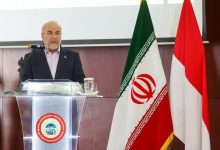 رونمایی از کتاب شهید مطهری در یک کشور خارجی/ کدام سیاستمدار ایرانی در مراسم حضور داشت؟+عکس